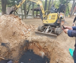 강화미니포크레인 전기터파기 돌과 나무뿌리가많았던 실제작